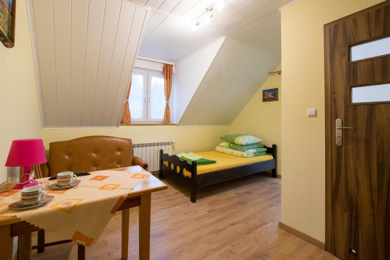 Dworek Julia - Klimatyzowane Komfortowe Pokoje Nad Solina - Bieszczady Polańczyk Buitenkant foto